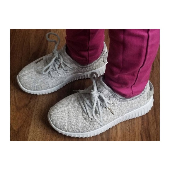 Kids Unisex Fly Knit Sneakers - Picture 3 of 6